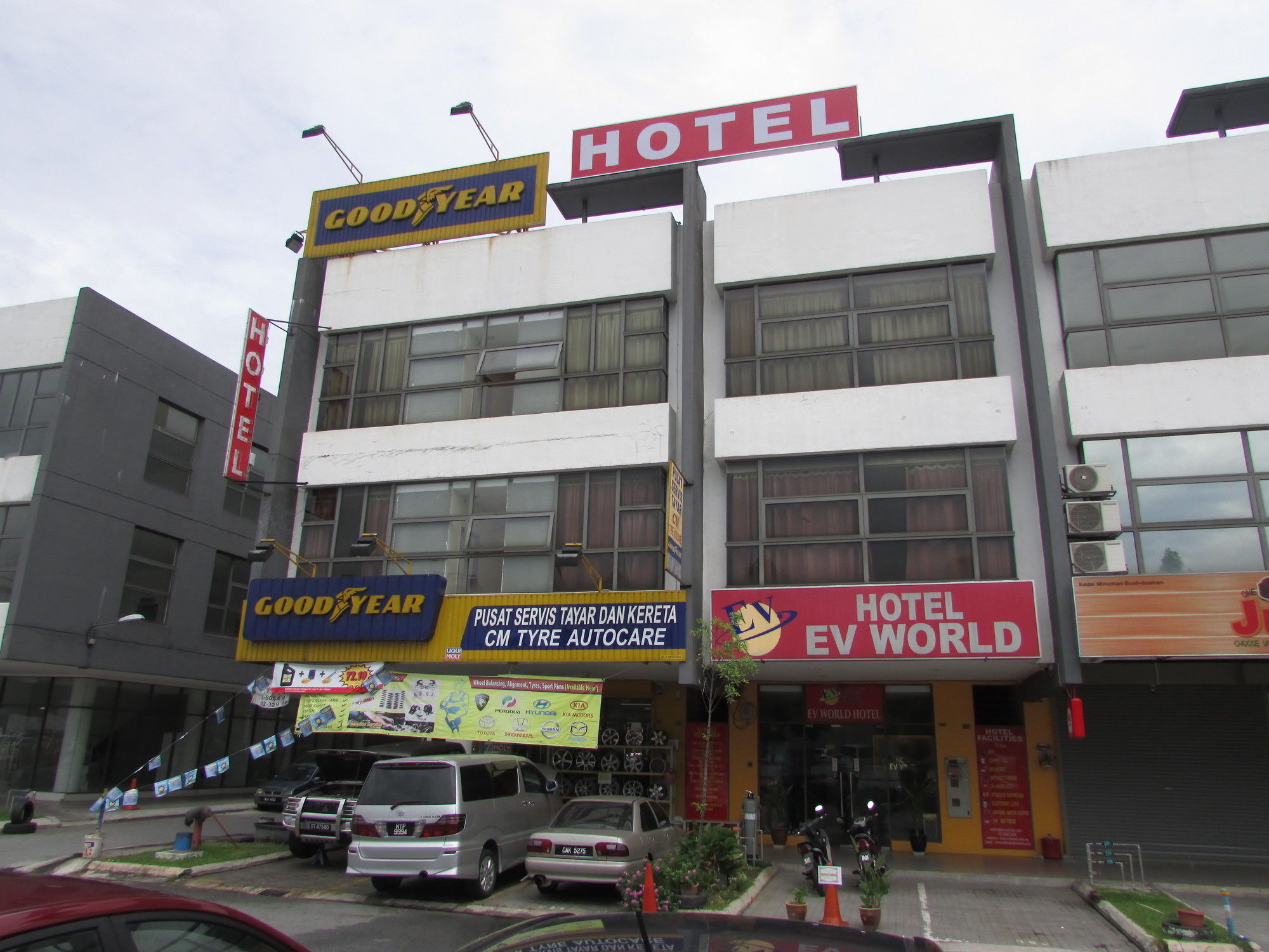 קואלה לומפור Hotel Zamburger Sungai Besi מראה חיצוני תמונה